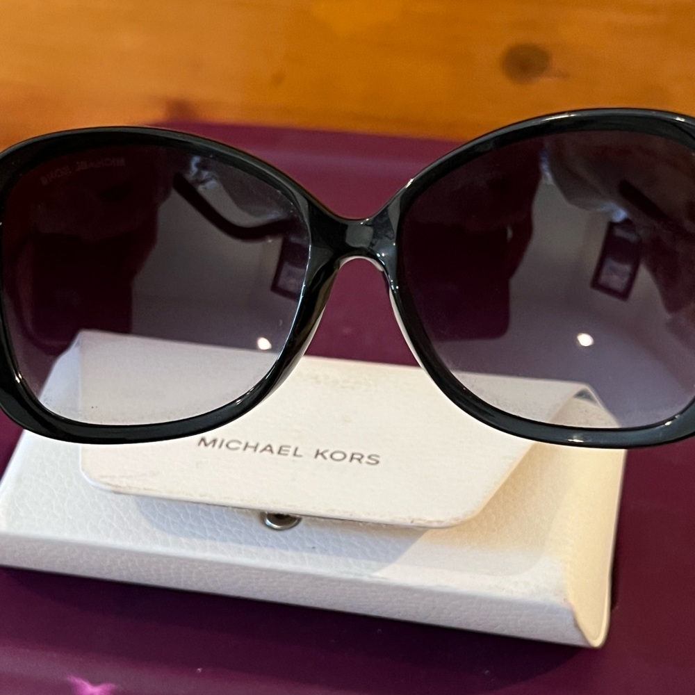 Michael Kors sunglasses - Picture 4 of 4